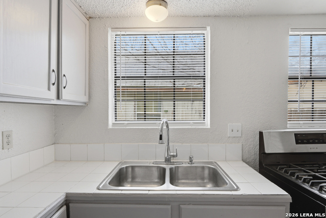 Image 6 of 16 For 1721 Brunswick Blvd.