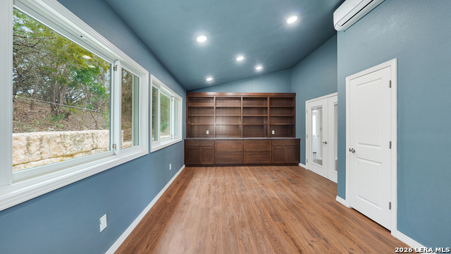 Image 18 of 45 For 8012 Rocking Horse Ln