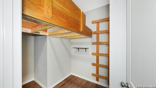 Image 31 of 45 For 8012 Rocking Horse Ln