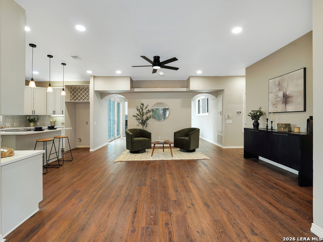 Image 9 of 45 For 8012 Rocking Horse Ln