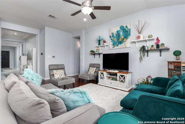 Image 5 of 27 For 2219 Castello