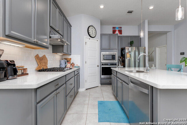 Image 8 of 27 For 2219 Castello