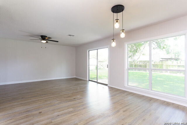 Image 11 of 22 For 5146 Tom Stafford Dr