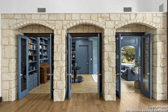 Image 10 of 47 For 113 Carino Cv