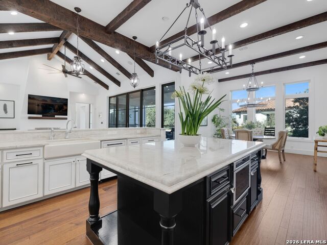 Listing photo id 9 for 203 Wellesley Landing