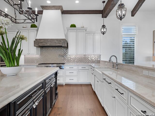 Listing photo id 12 for 203 Wellesley Landing