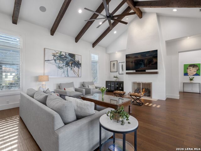 Listing photo id 16 for 203 Wellesley Landing