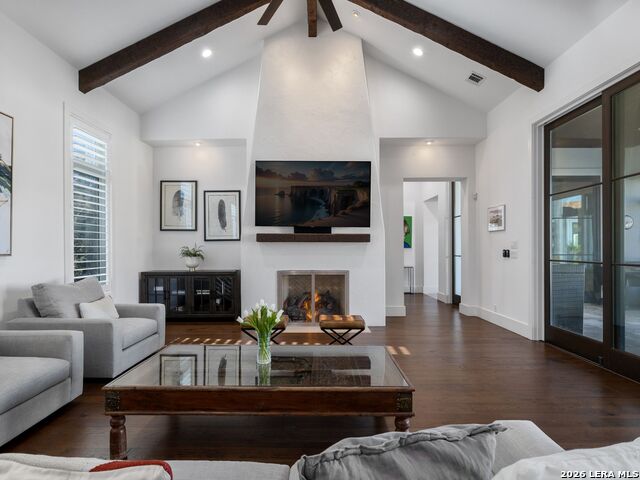 Listing photo id 17 for 203 Wellesley Landing