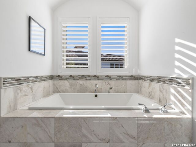 Listing photo id 37 for 203 Wellesley Landing