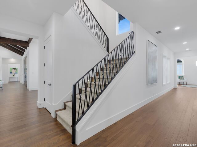 Listing photo id 38 for 203 Wellesley Landing