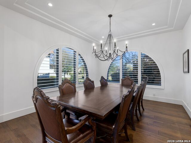 Listing photo id 4 for 203 Wellesley Landing