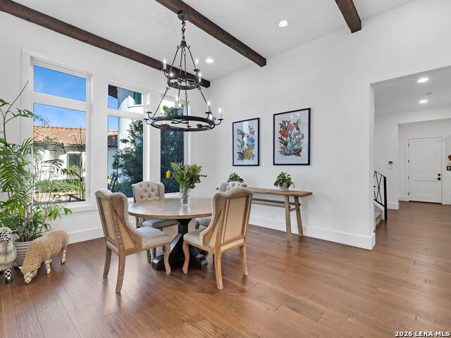 Listing photo id 7 for 203 Wellesley Landing