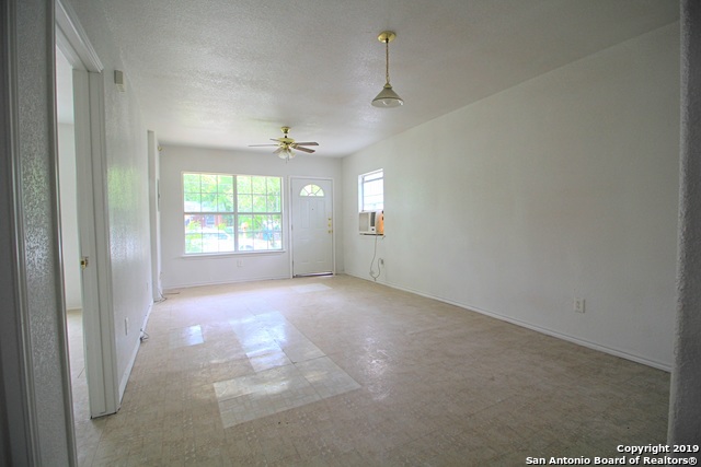 Image 4 of 10 For 319 Noria St