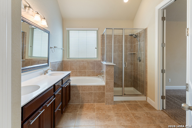 Image 26 of 32 For 13947 Evelina