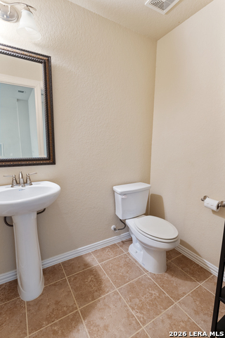 Image 28 of 32 For 13947 Evelina