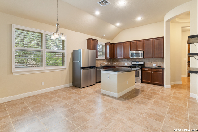 Image 5 of 32 For 13947 Evelina