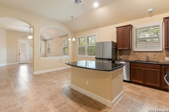 Image 6 of 32 For 13947 Evelina