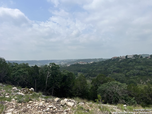 Image 2 of 17 For 121r Hannah Ln