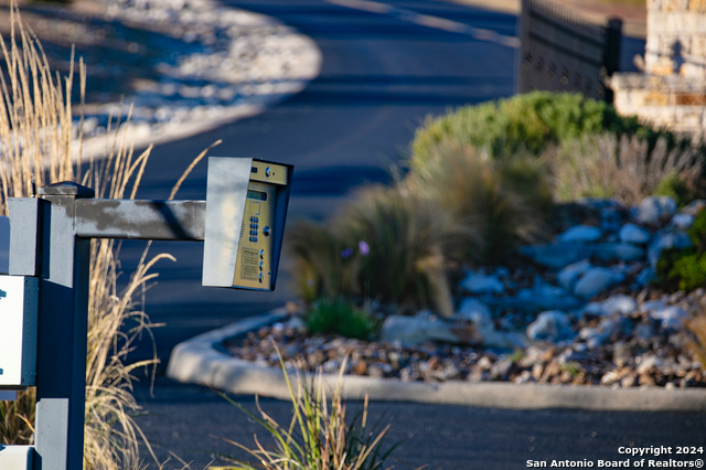 Image 8 of 17 For 121r Hannah Ln