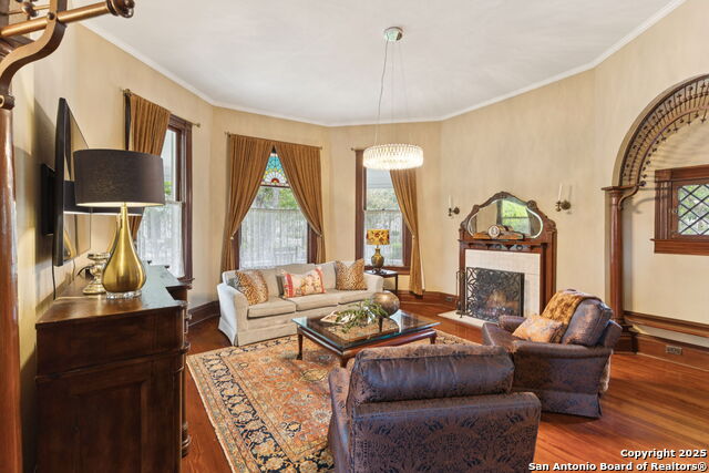 Image 10 of 48 For 402 Madison  