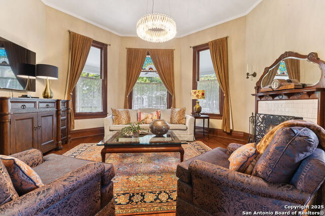 Image 11 of 48 For 402 Madison  