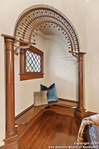 Image 14 of 48 For 402 Madison  