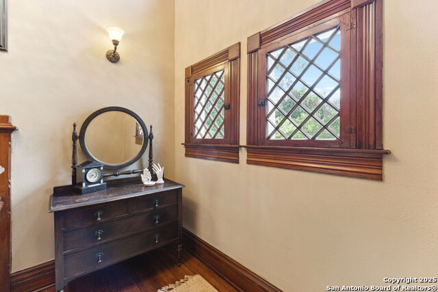 Image 27 of 48 For 402 Madison  