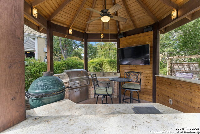 Image 37 of 48 For 402 Madison  