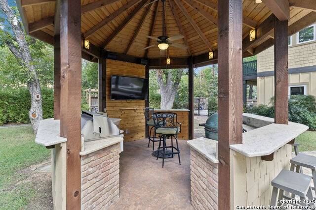 Image 38 of 48 For 402 Madison  