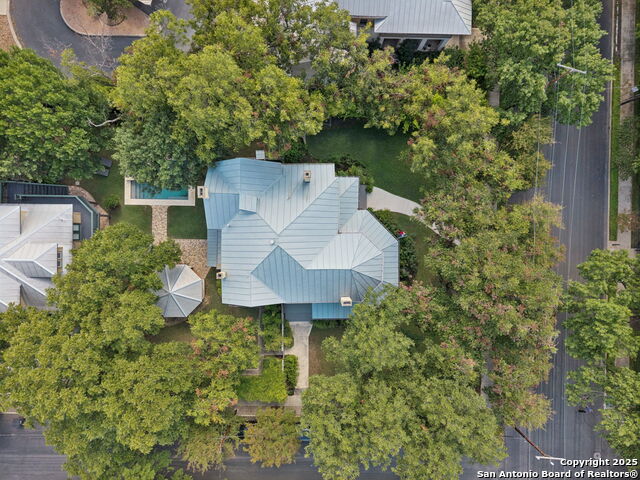 Image 47 of 48 For 402 Madison  