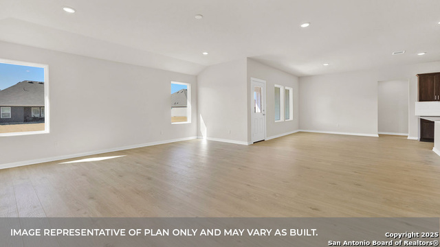 Image 13 of 29 For 383 Kolbo Crossing Cove