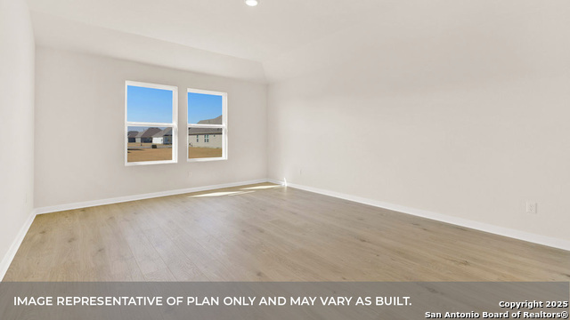 Image 21 of 29 For 383 Kolbo Crossing Cove