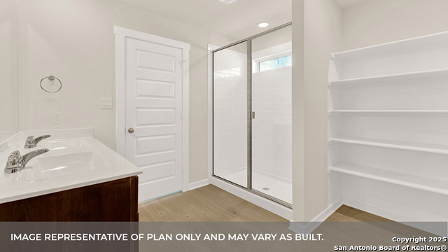 Image 22 of 29 For 383 Kolbo Crossing Cove