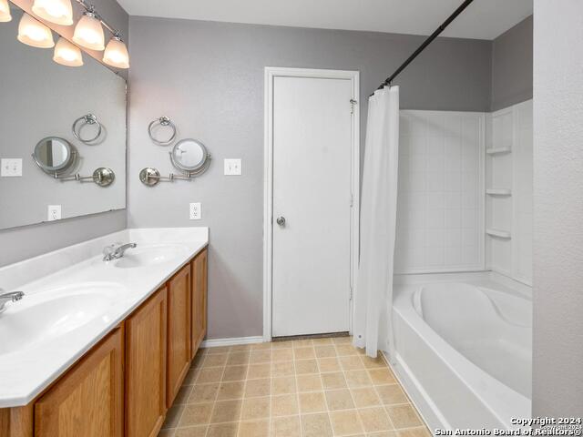 Image 18 of 26 For 107 Venezia  