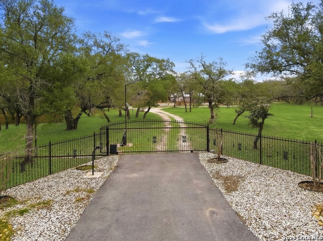 Details for 561 County Road 785, Natalia, TX 78059