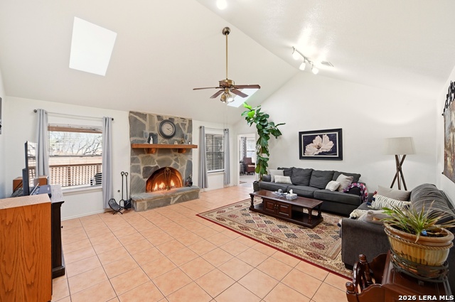 Listing photo id 13 for 561 County Road 785