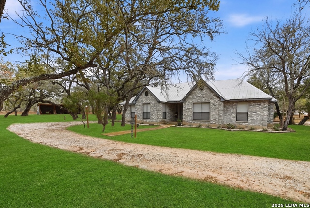 Listing photo id 1 for 561 County Road 785