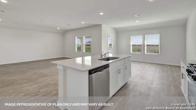 Image 22 of 35 For 426 Kolbo Crossing Cove