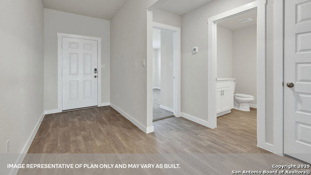 Image 3 of 35 For 426 Kolbo Crossing Cove