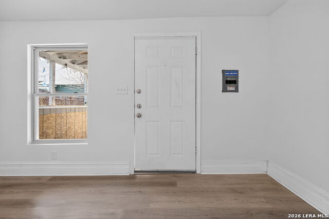 Image 32 of 40 For 1823 Edison  