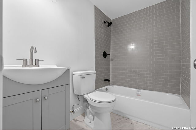 Image 35 of 40 For 1823 Edison  