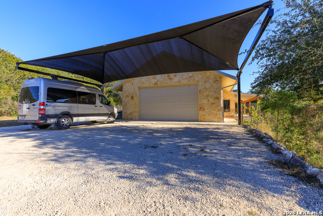 Image 20 of 50 For 2269 Old Rocksprings Rd