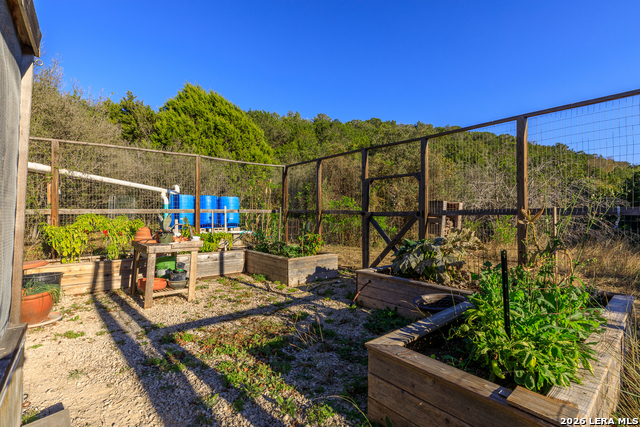 Image 24 of 50 For 2269 Old Rocksprings Rd