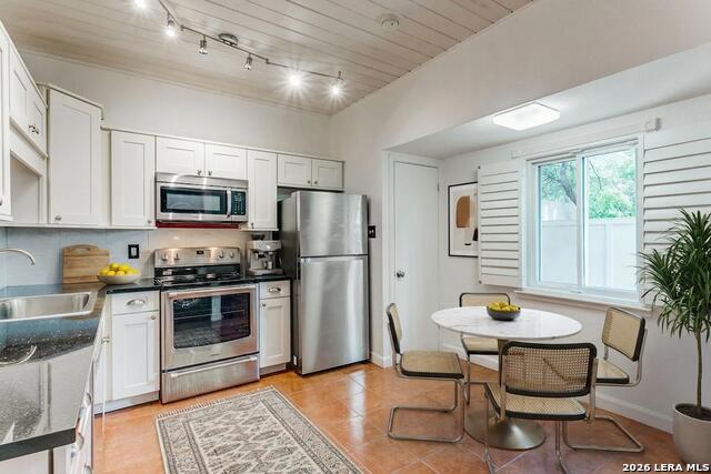 Image 5 of 15 For 3102 Eisenhauer  B 20