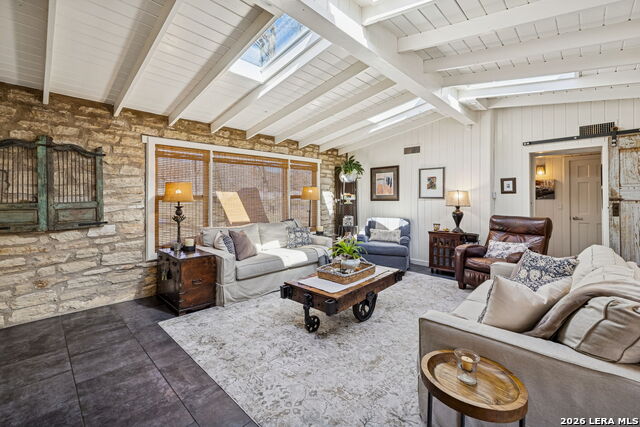 Listing photo id 8 for 1520 Rocky River