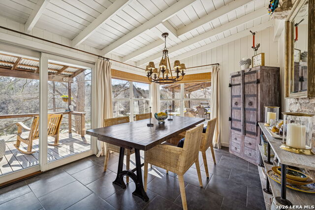 Listing photo id 9 for 1520 Rocky River