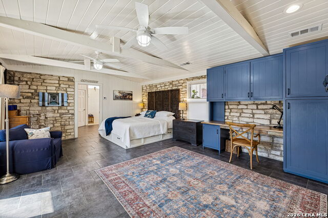 Listing photo id 16 for 1520 Rocky River