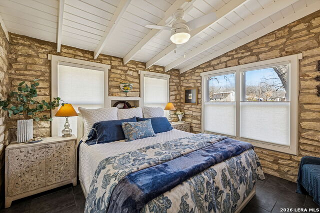 Listing photo id 18 for 1520 Rocky River