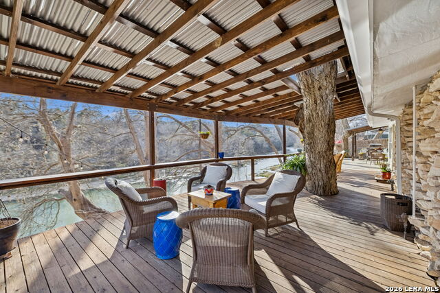 Listing photo id 24 for 1520 Rocky River