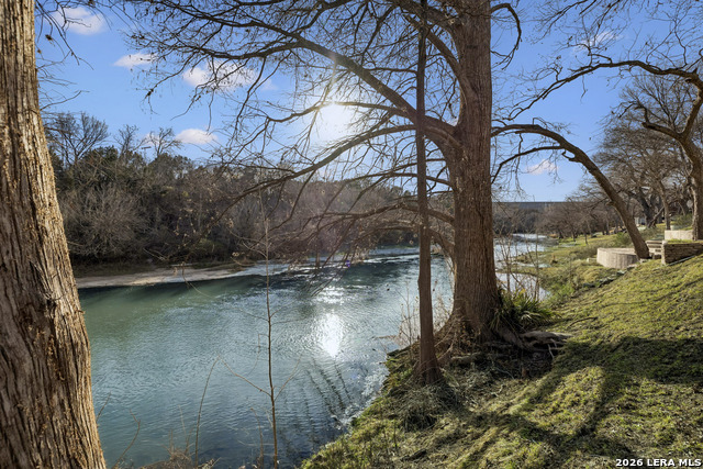 Listing photo id 1 for 1520 Rocky River